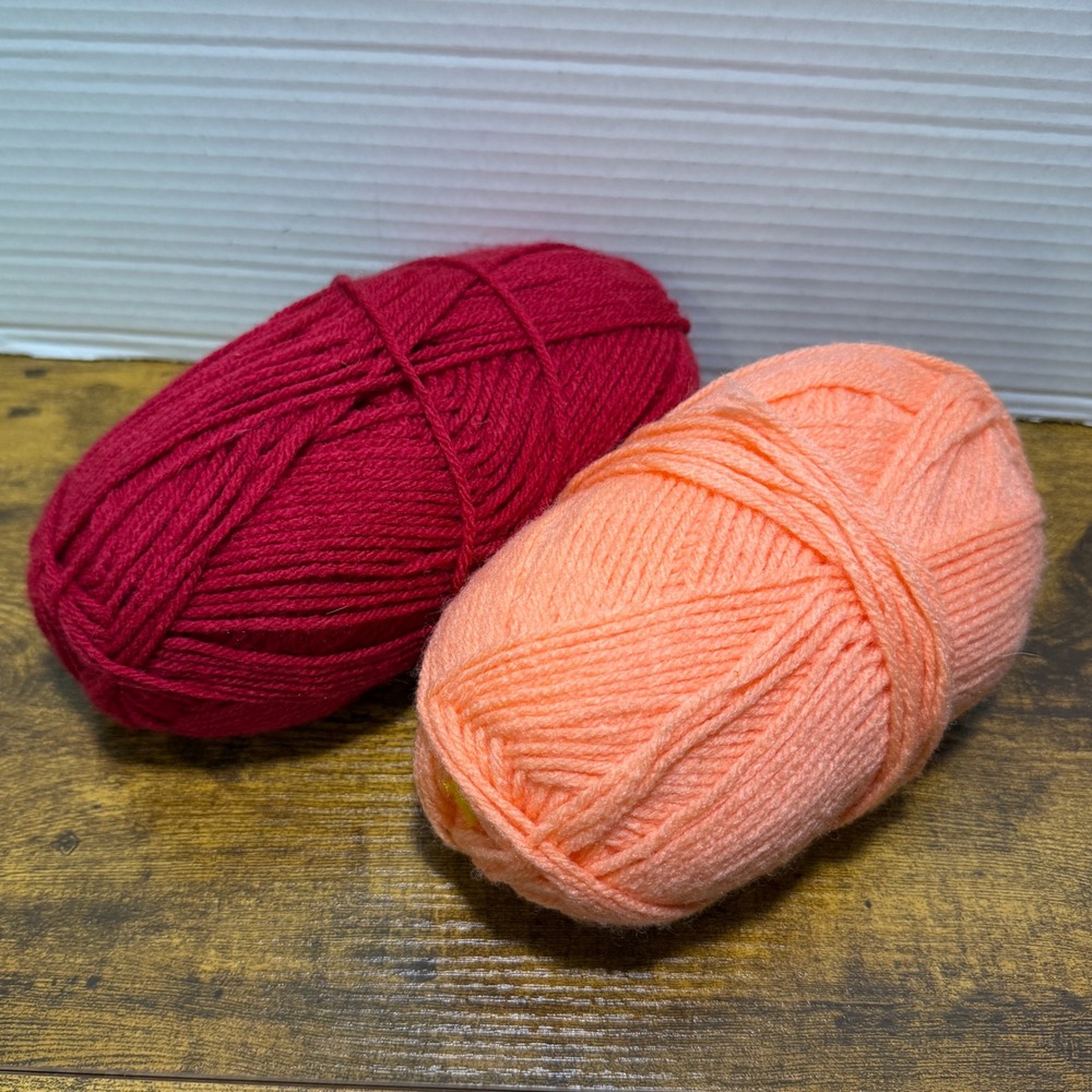 Red & Peach Medium Weight Knitting Crochet Yarn 2 Skeins Lot Crochet Knitting